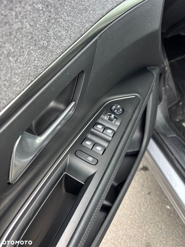 Peugeot 5008 BlueHDi 130 EAT8 Allure - 20