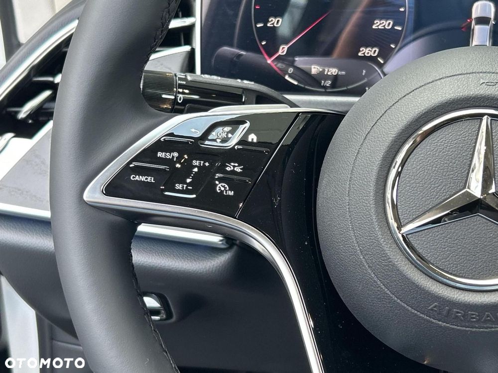 Mercedes-Benz Klasa E - 17