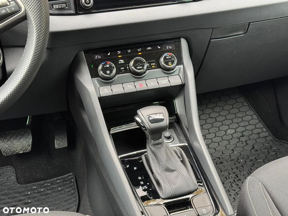 Skoda Karoq 1.5 TSI ACT Selection DSG - 19