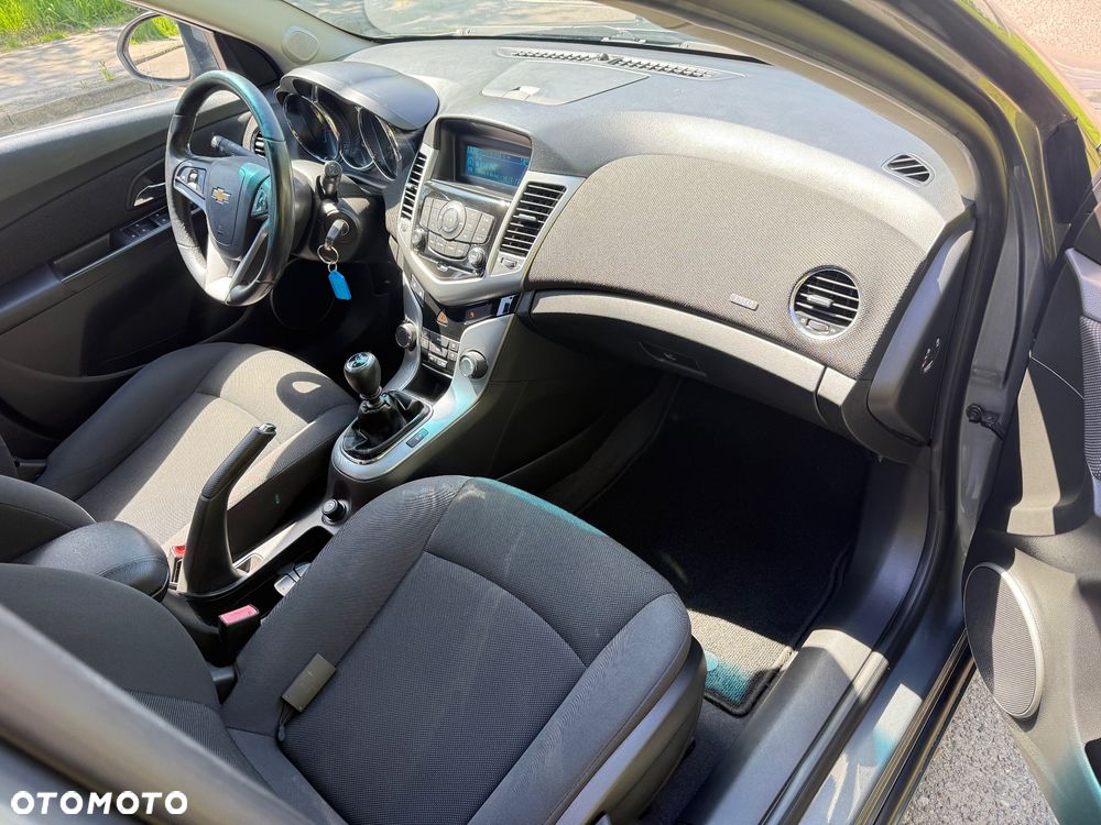 Chevrolet Cruze - 11