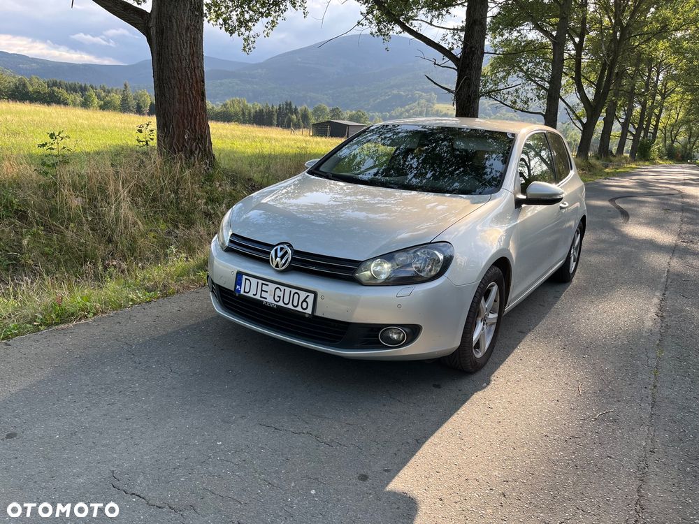 Volkswagen Golf 1.6 Highline - 1