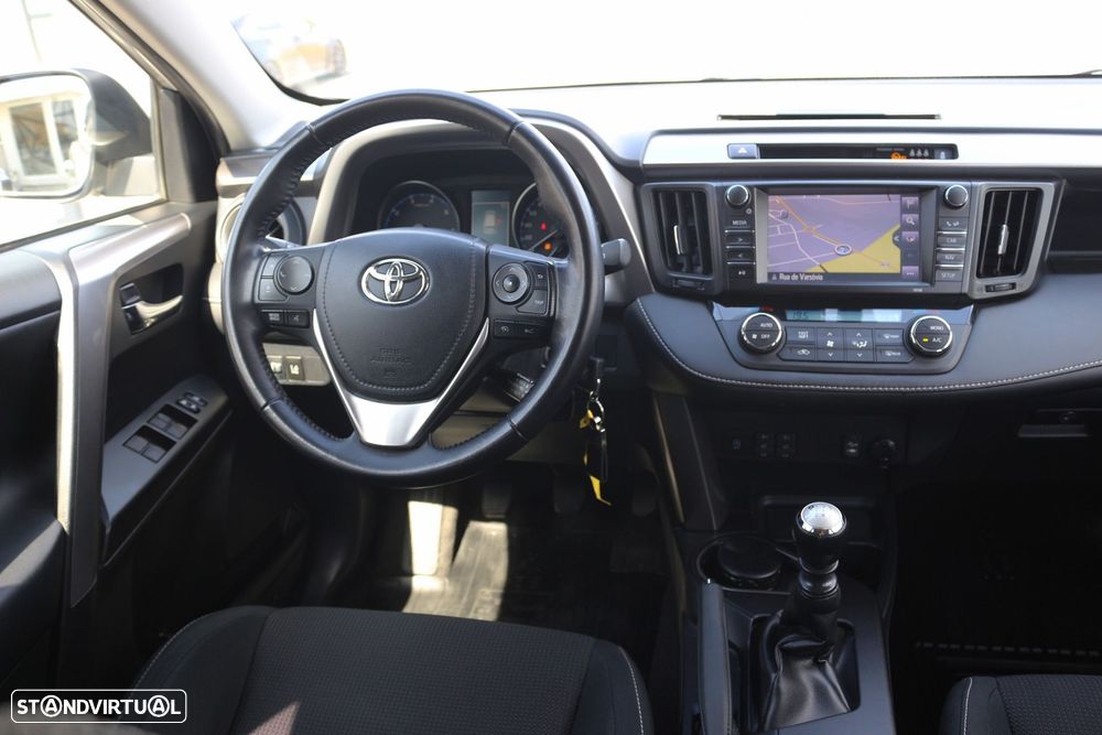 Toyota RAV4 2.0 D-4D Comfort - 40