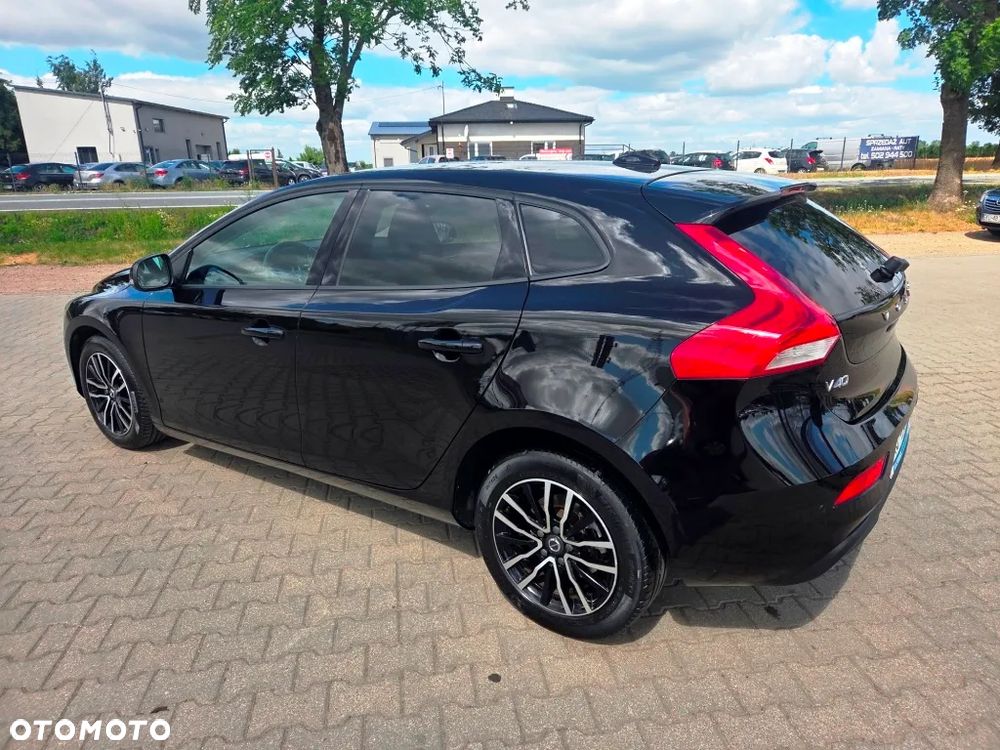 Volvo V40 D2 Momentum - 17