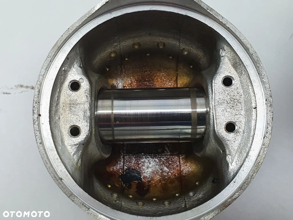 SUZUKI GSX 550 82-88 CYLINDER CYLINDRY BLOK + TŁOKI - 22