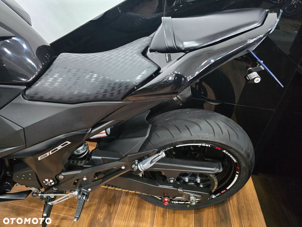Kawasaki Z - 19