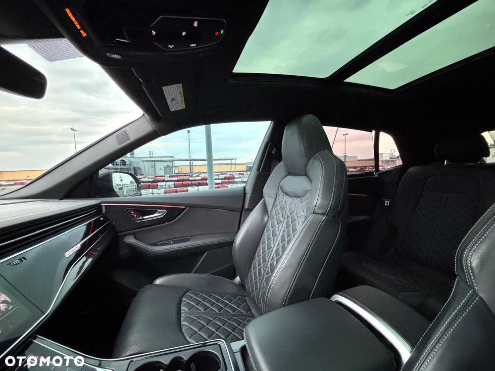 Audi SQ8 - 38