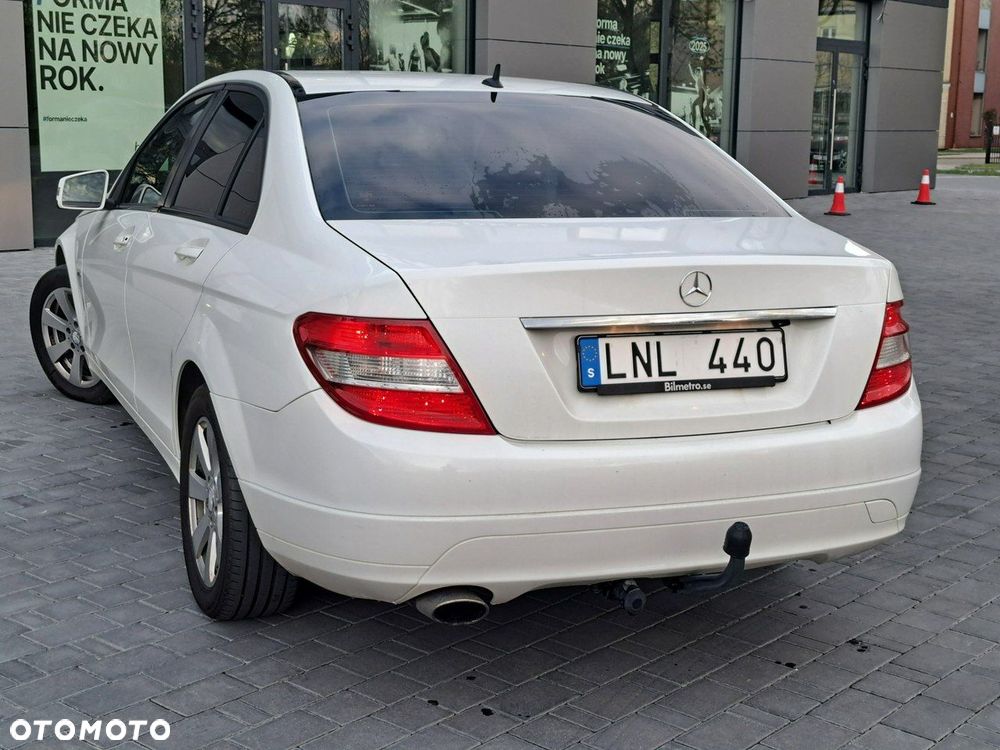 Mercedes-Benz Klasa C 180 BlueEFFICIENCY 7G-TRONIC - 8
