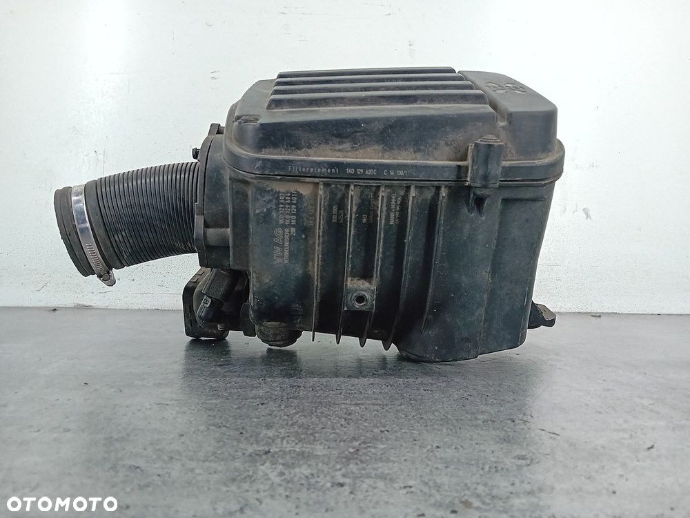 OBUDOWA FILTRA POWIETRZA VW PASSAT B6 1K0129607C 1K0129601F 1K0129620C 2.0 - 3