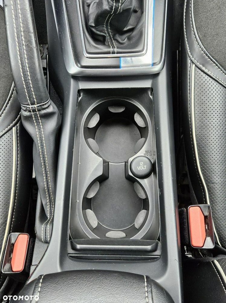 Volvo V40 D2 R-Design Momentum - 16