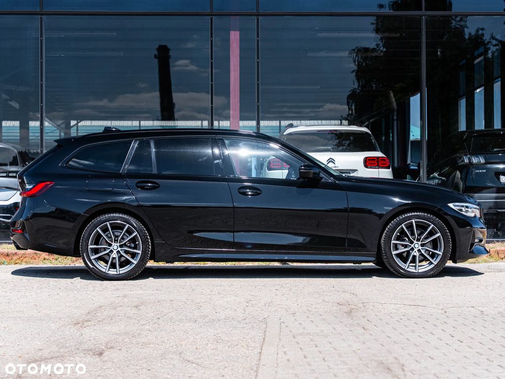 BMW Seria 3 320d Sport Line Shadow - 16