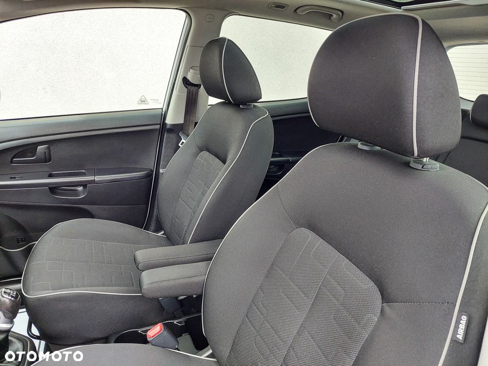 Kia Venga 1.6 CVVT Titanium Collection - 31