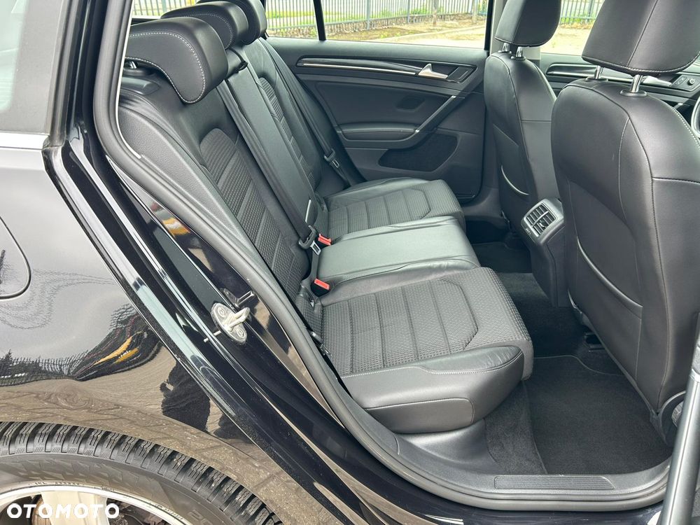 Volkswagen Golf 1.6 TDI BMT Comfortline - 18