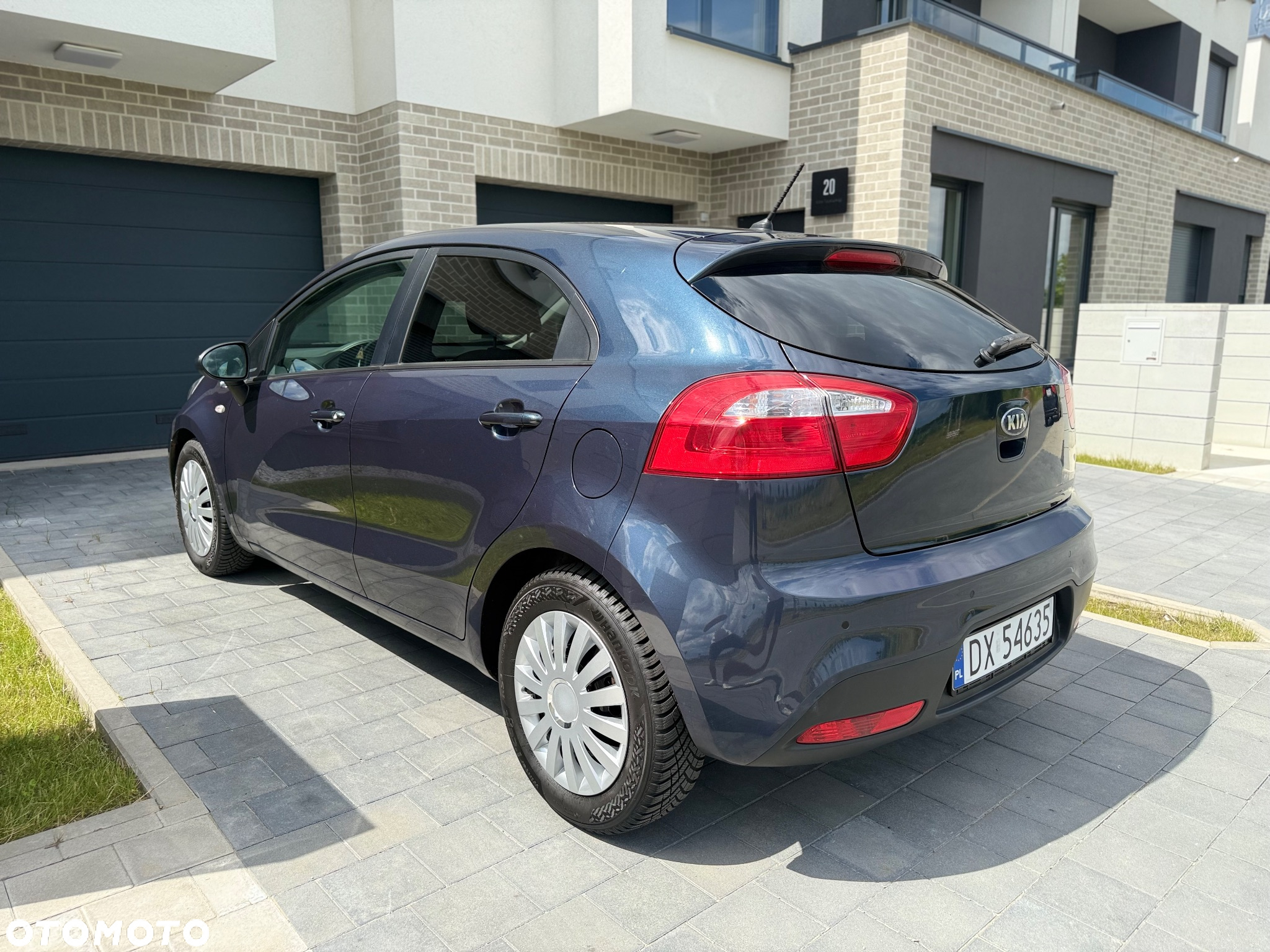 Kia Rio - 4