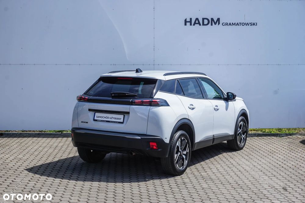 Peugeot 2008 1.2 PureTech Allure S&S - 8
