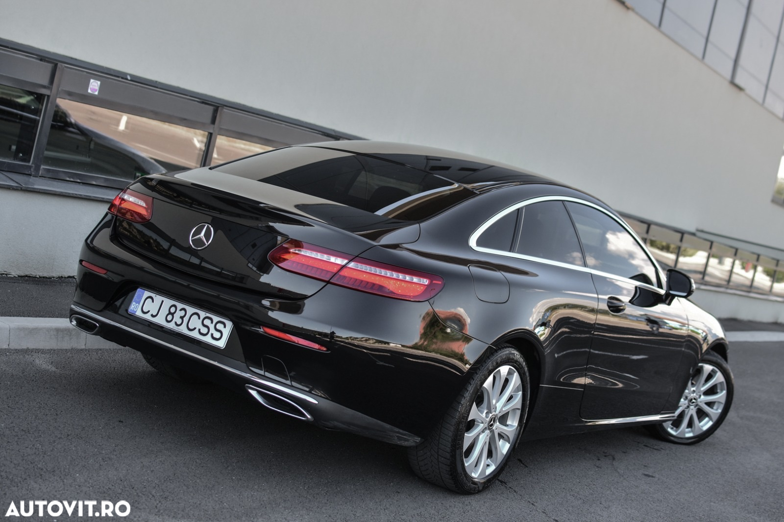 Mercedes-Benz E 220 d Coupe 9G-TRONIC Avantgarde - 19