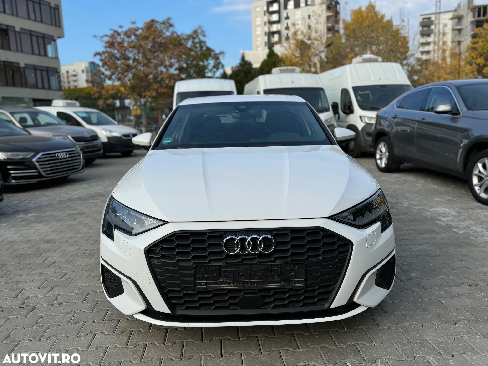 Audi A3 2.0 30 TDI S tronic Advanced - 3