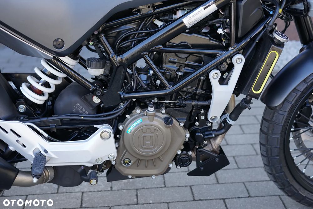 Husqvarna Svartpilen - 13