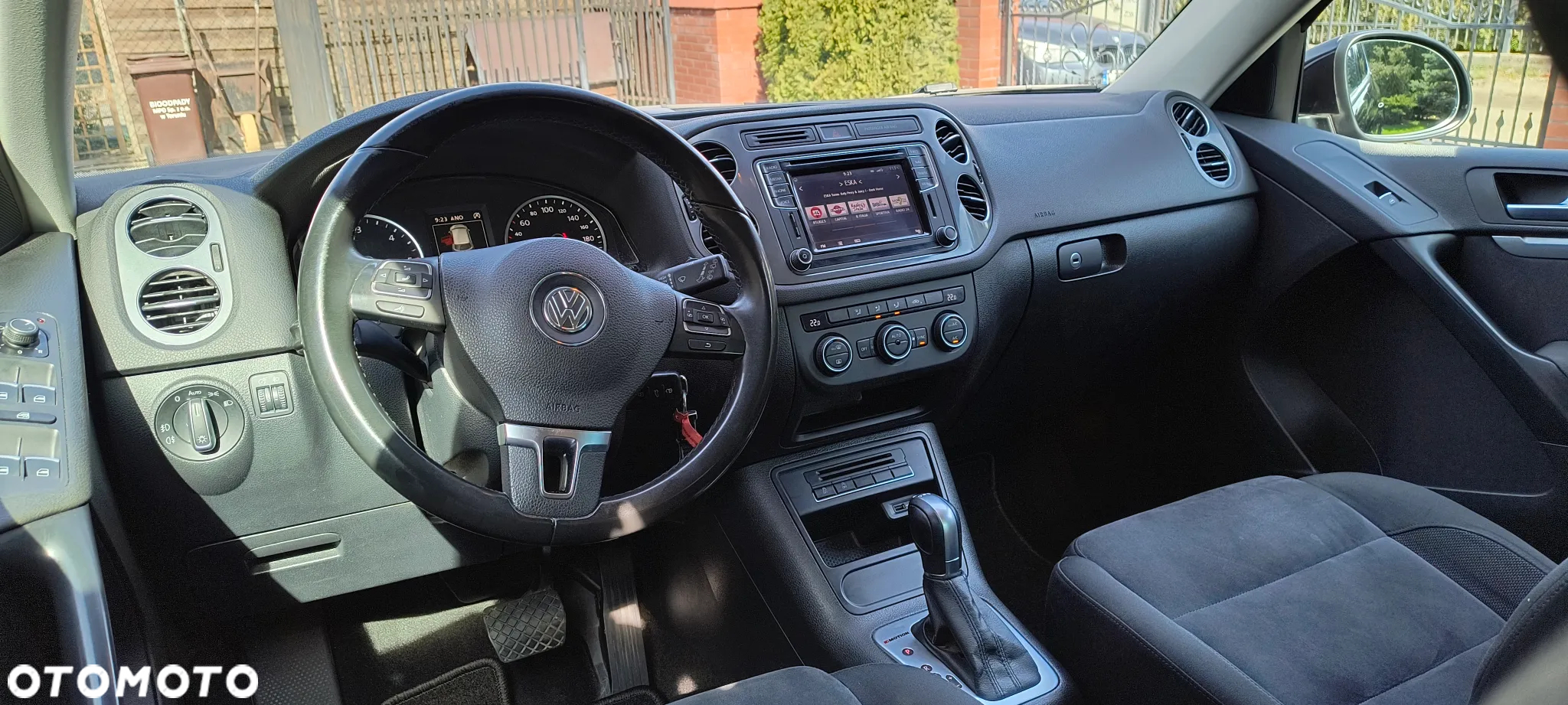 Volkswagen Tiguan 2.0 TDI SCR 4MOTION BlueMotion Technology DSG Sport & Style - 24