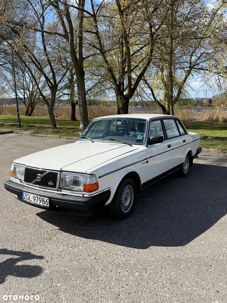Volvo Seria 200 - 10