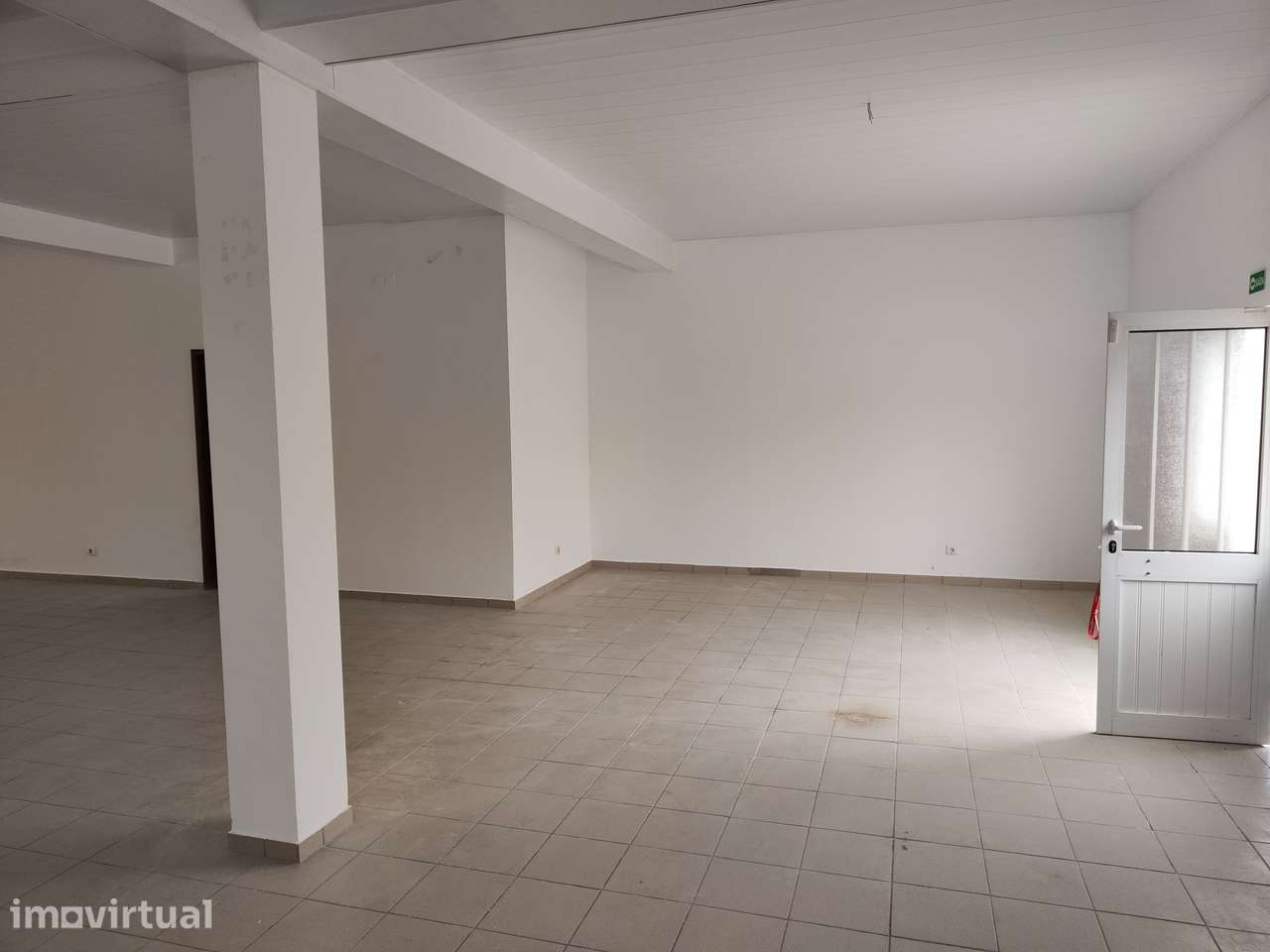 Loja, 110 m², Fazendas de Almeirim - Grande imagem: 3/10