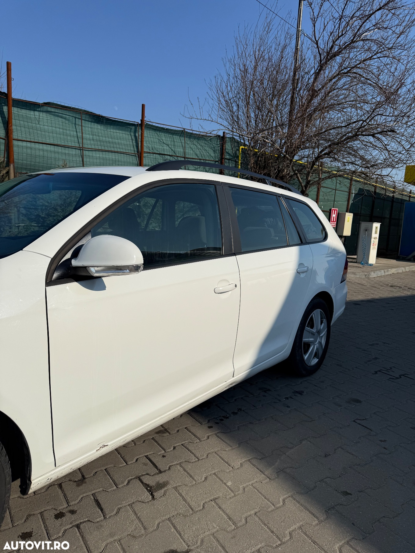 Volkswagen Golf 1.6 TDI BlueMotion Technology DPF Highline - 4