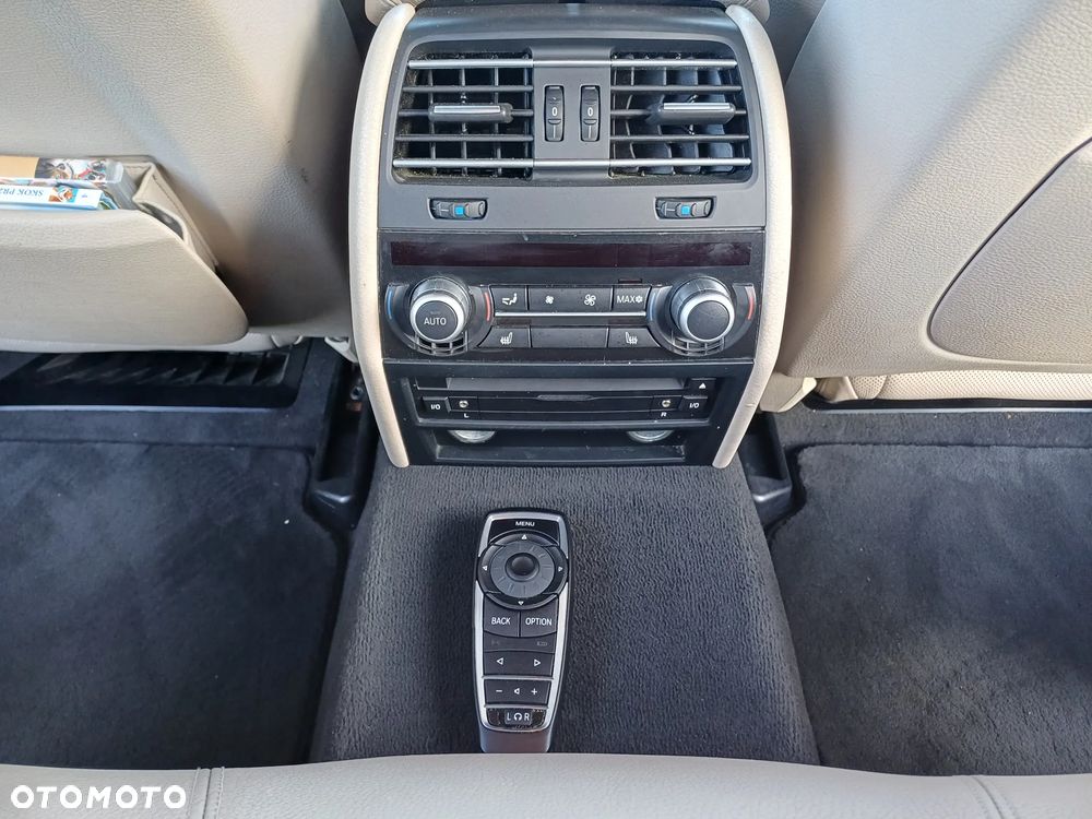 BMW Seria 7 740d xDrive - 22