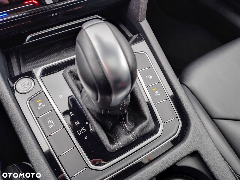 Volkswagen Arteon 2.0 TDI 4Motion R-Line DSG - 29