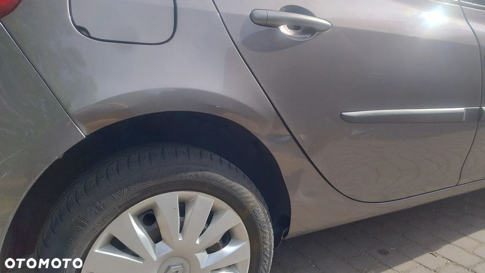 Renault Clio 1.5 dCi Alize - 22