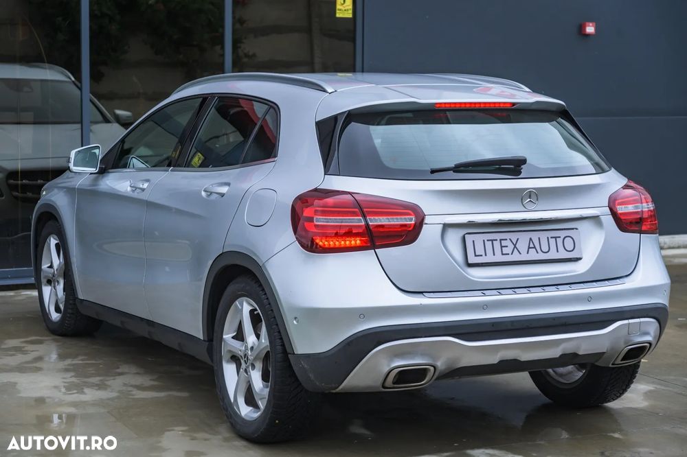 Mercedes-Benz GLA 200 7G-DCT SCORE! - 10