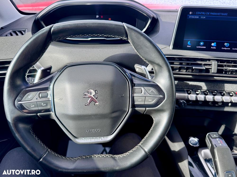 Peugeot 3008 1.2 PureTech S&S EAT8 Allure - 25