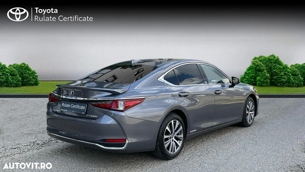 Lexus Seria ES 300h Executive - 6