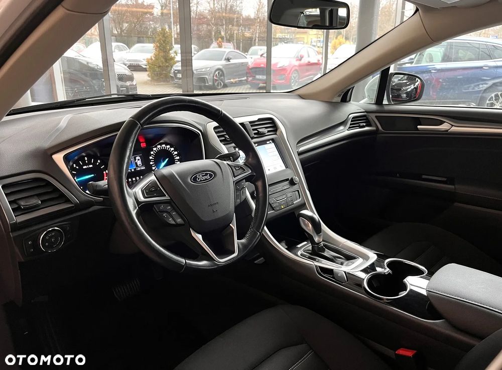 Ford Mondeo 2.0 TDCi Titanium PowerShift - 11