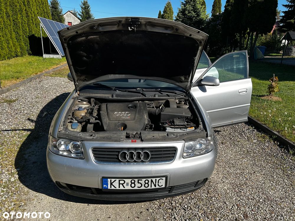 Audi A3 Sportback 1.9 TDI Ambiente Tiptronic - 3