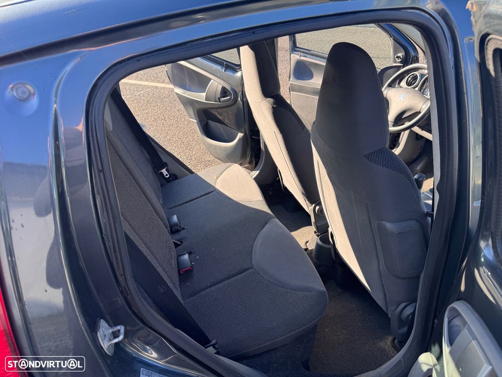 Peugeot 107 1.0 Trendy 2 Tronic - 14