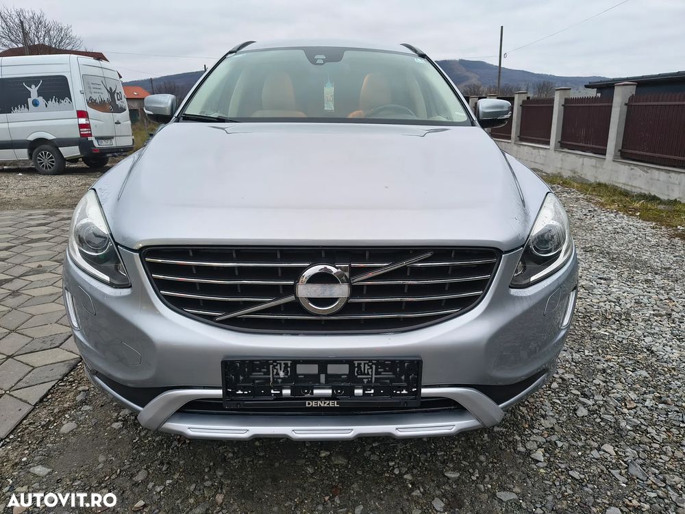 Volvo XC 60 D4 AWD Geartronic Momentum - 10