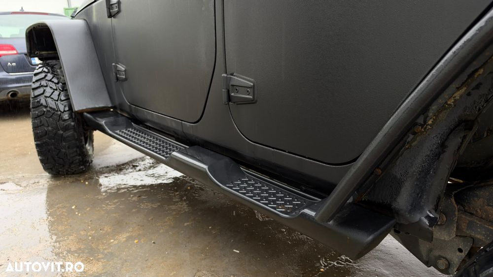 Jeep Wrangler - 8