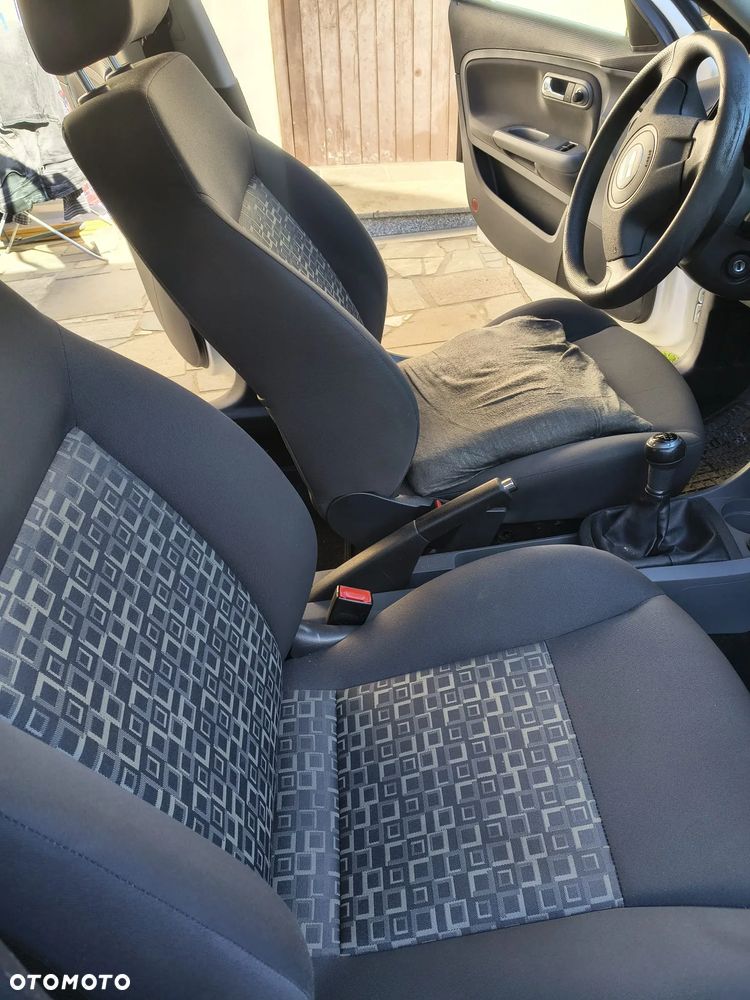Seat Ibiza 1.2 12V Entry - 5