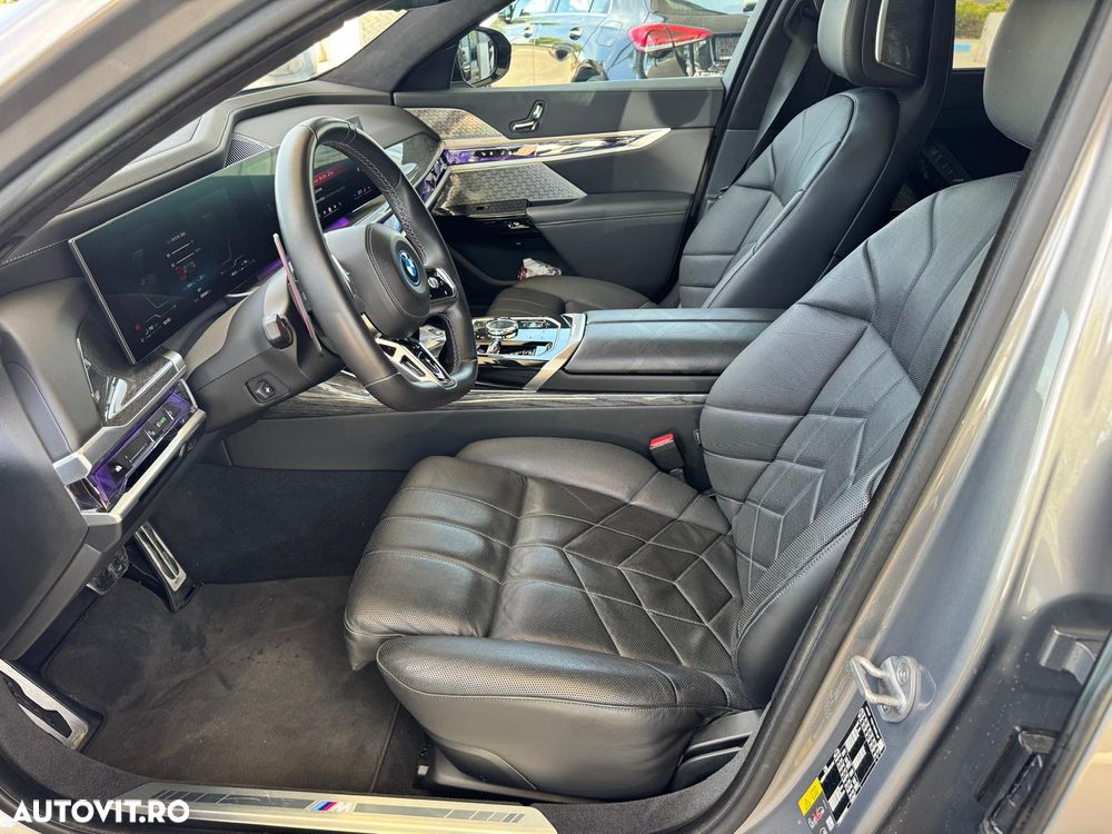 BMW M7 - 17