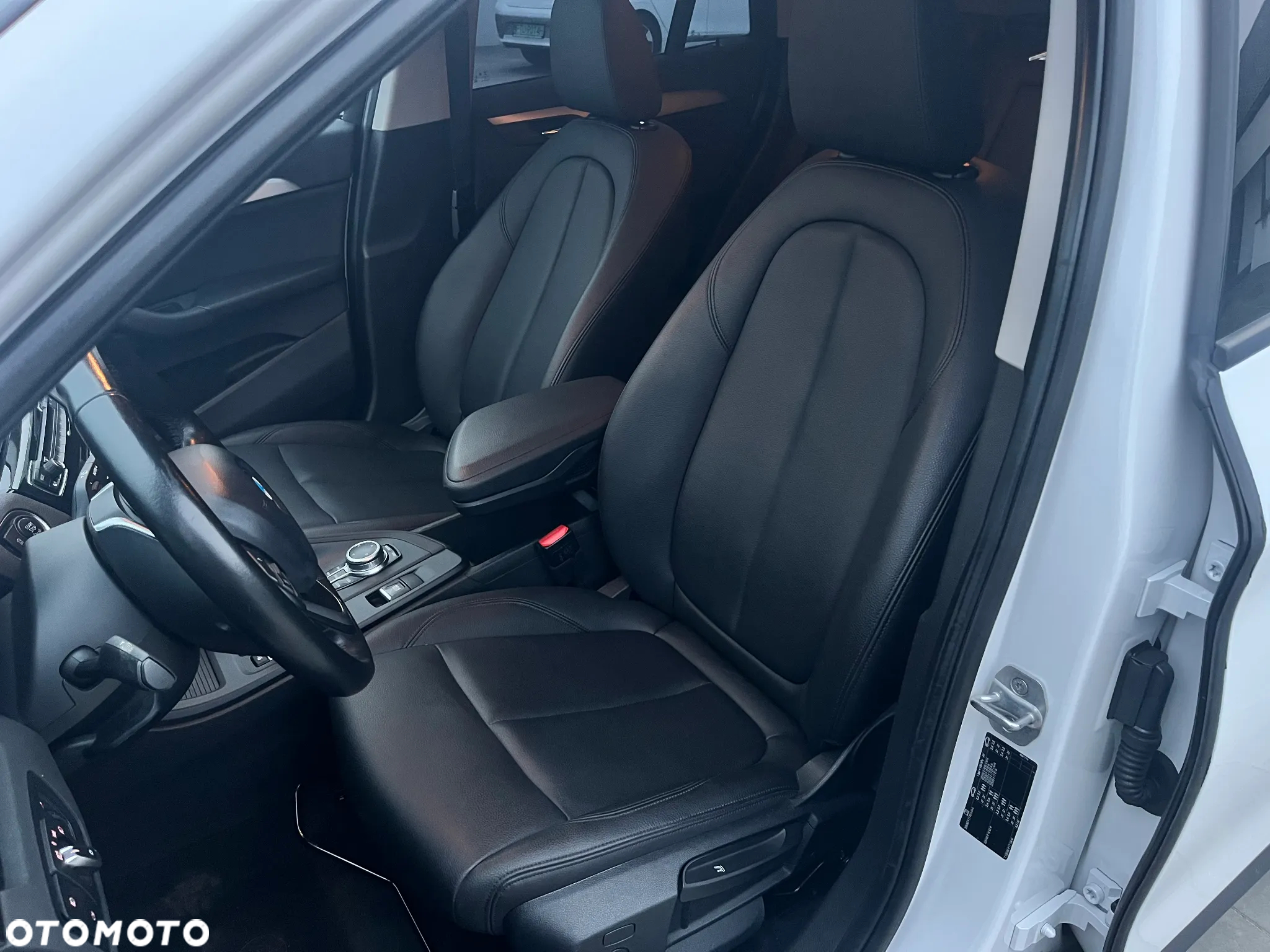 BMW X1 sDrive18i Business Edition - 15