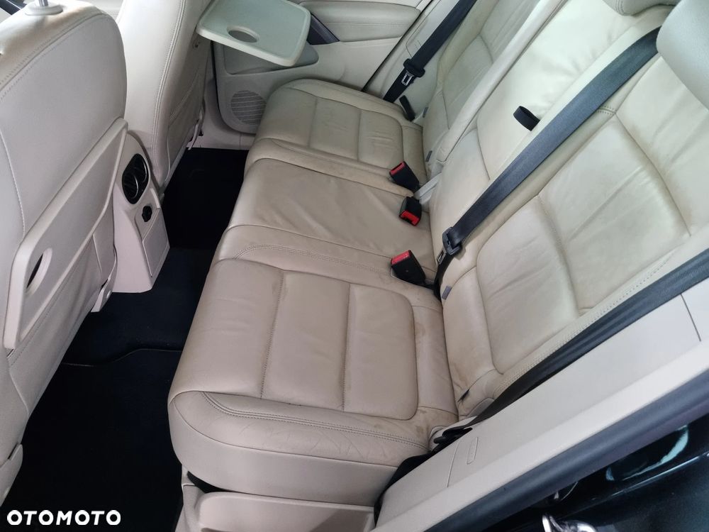 Volkswagen Tiguan - 12