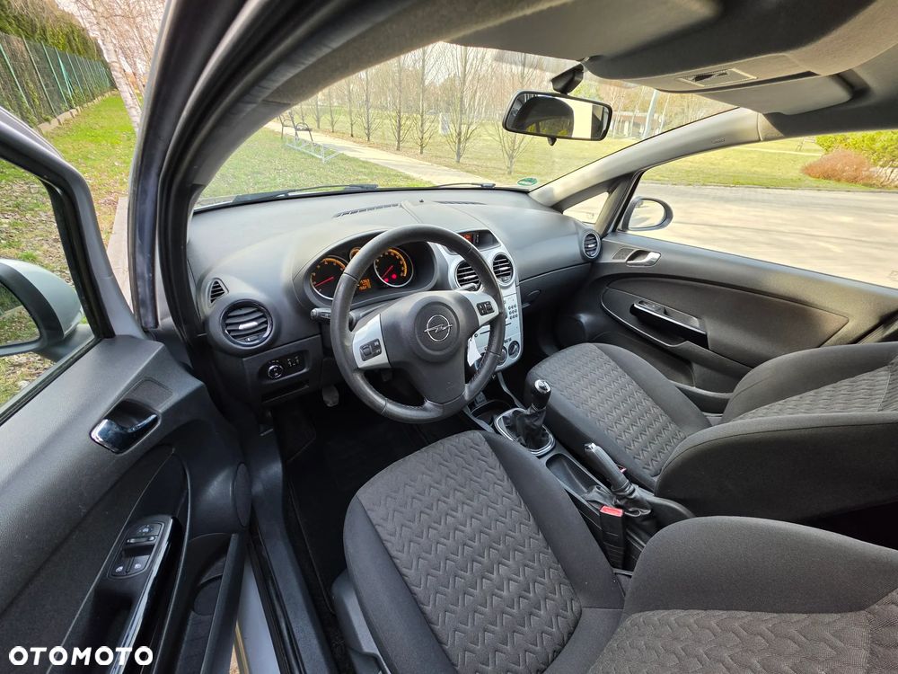 Opel Corsa 1.2 16V Enjoy - 8