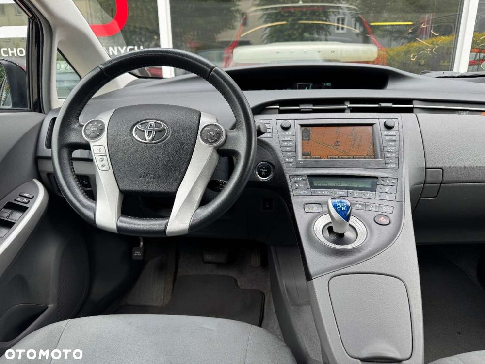 Toyota Prius 1.8 HSD Life - 26