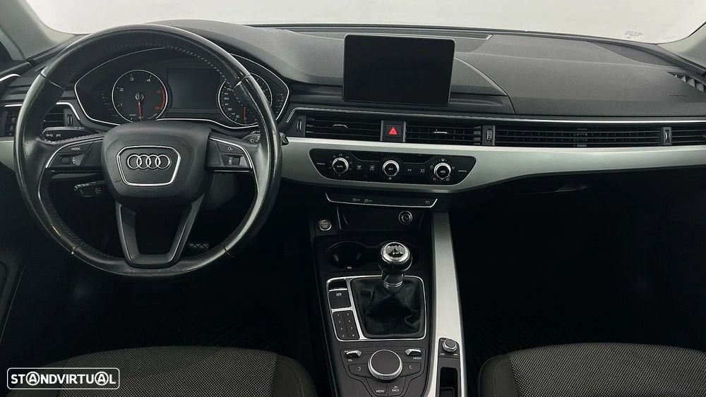 Audi A4 Avant 2.0 TDI Advance - 28