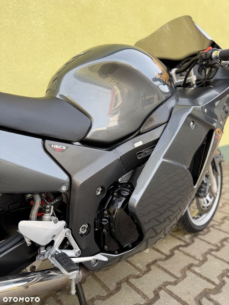 Honda CBR - 14