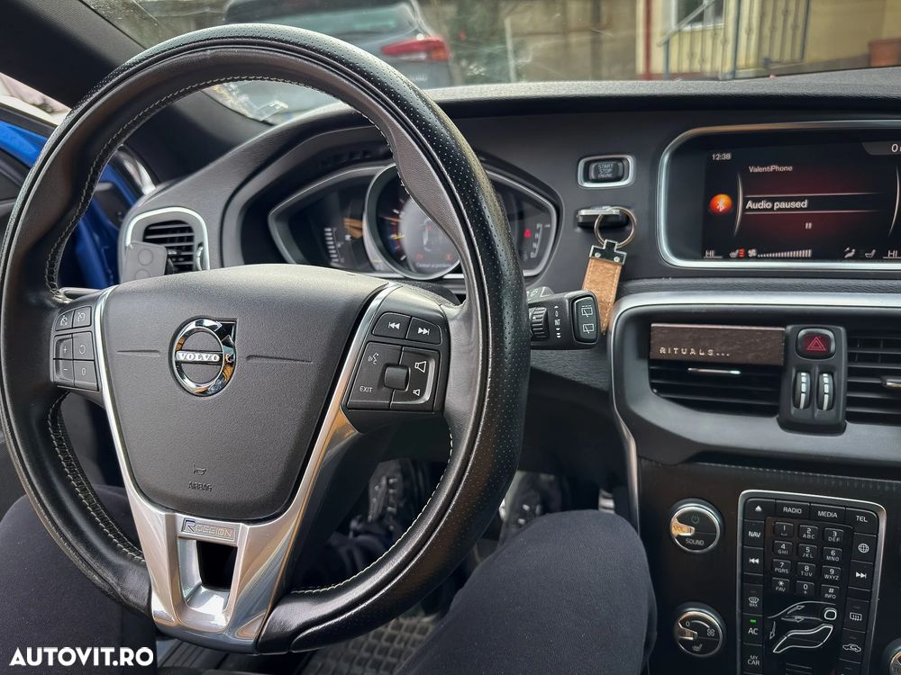 Volvo V40 T3 Aut Summum - 4