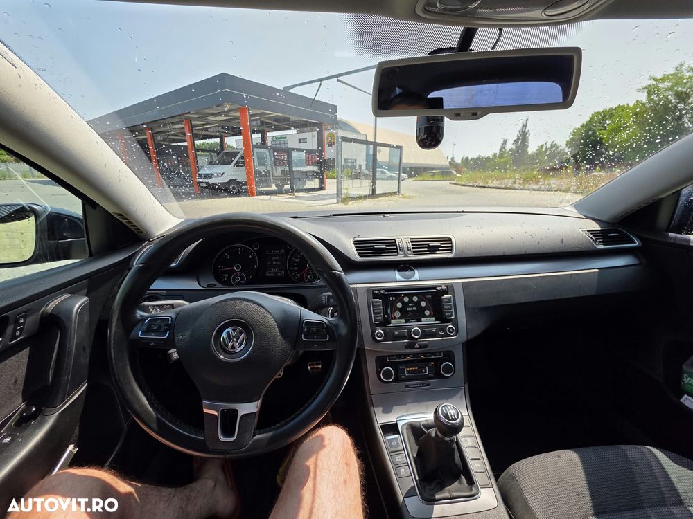 Volkswagen Passat 1.6 TDI BlueMotion Technology Comfortline - 6