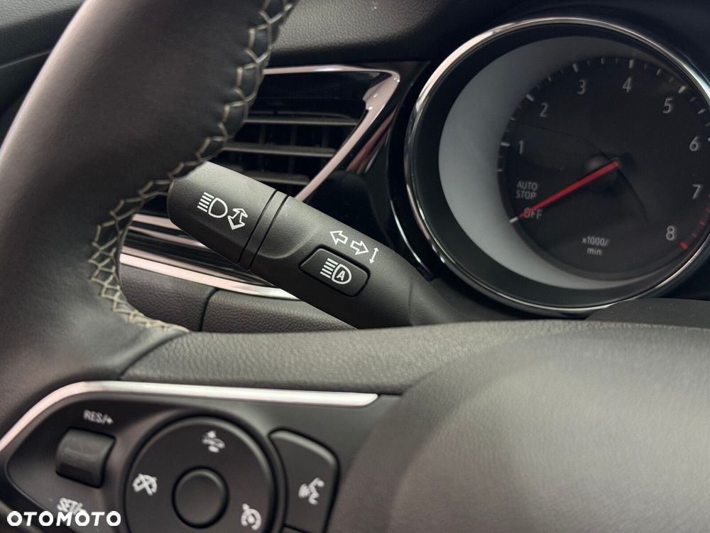 Opel Insignia 1.5 T Innovation S&S - 21