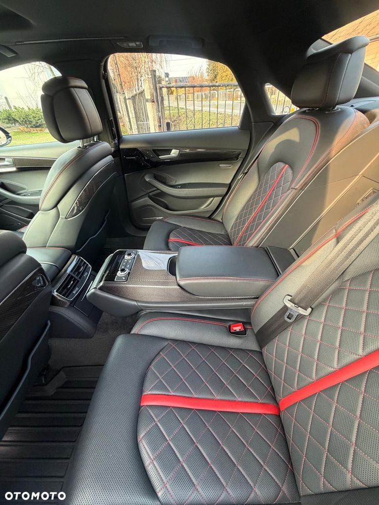 Audi A8 - 6