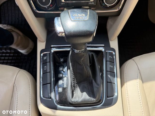 Skoda Superb 3.6 V6 4x4 DSG L&K - 23