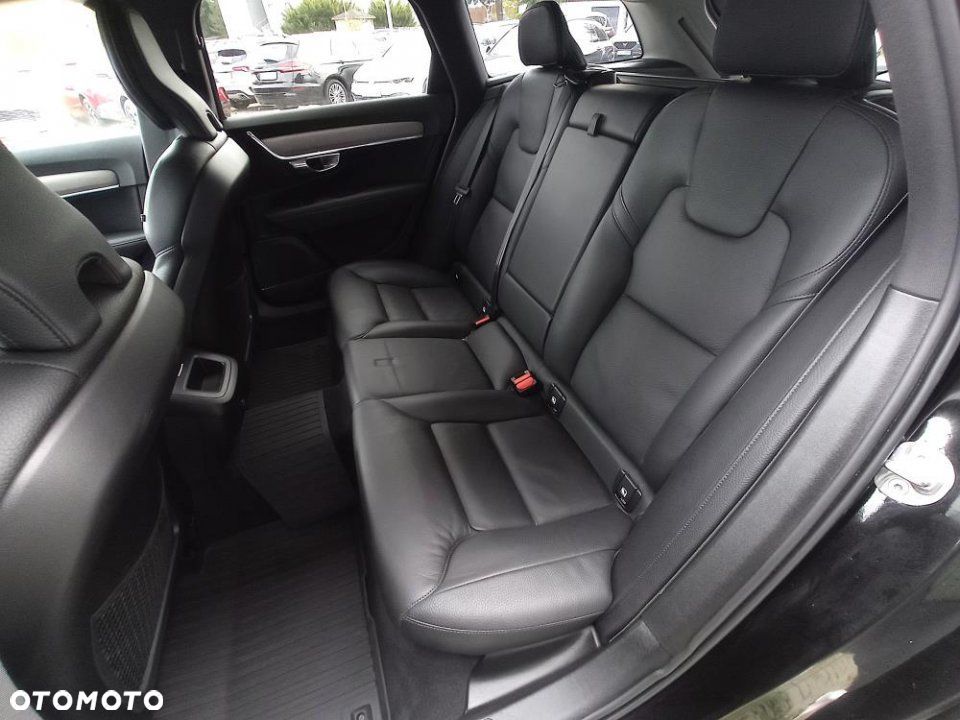 Volvo V90 Cross Country - 14